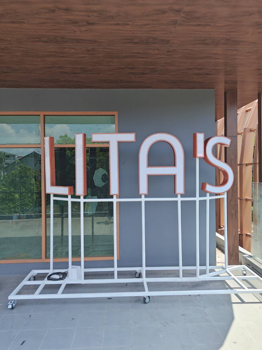 ป้ายไฟ & อักษรโลหะคุณภาพ